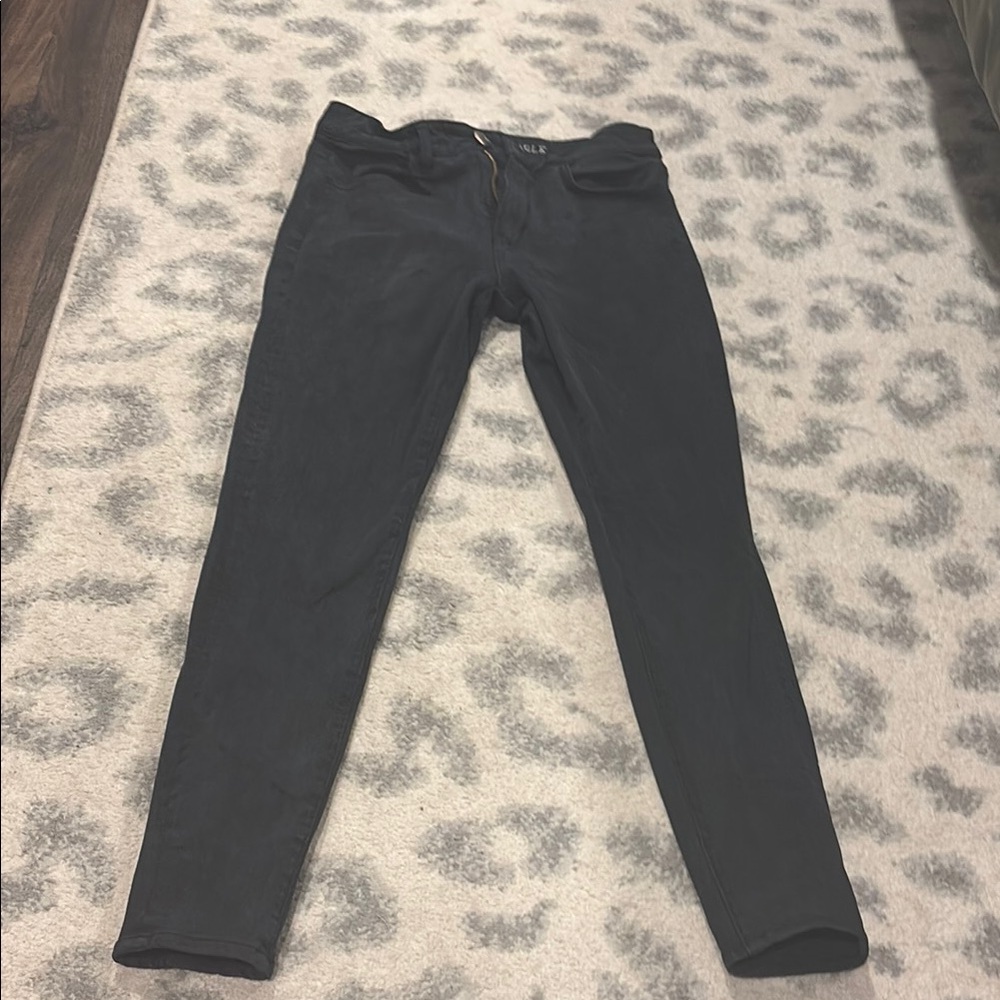 Women's Black Skinny Jeans American eagle super stretch size 4